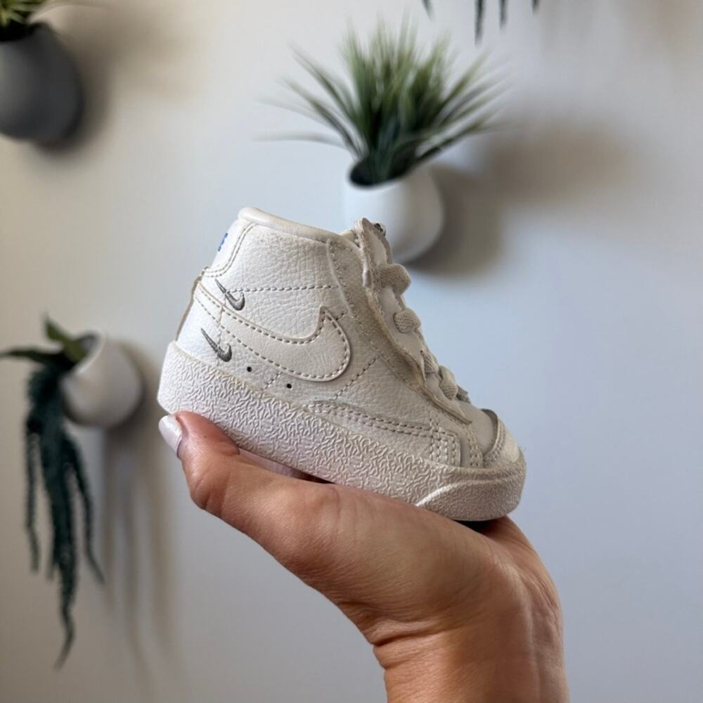 Nike Blazer Mid 77 SE TD Sisterhood White Metallic Silver Sneakers 3C DC0466-100